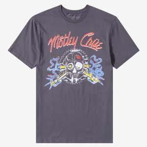 NWT Motley Crue Skull & Pistons T-shirt size medium